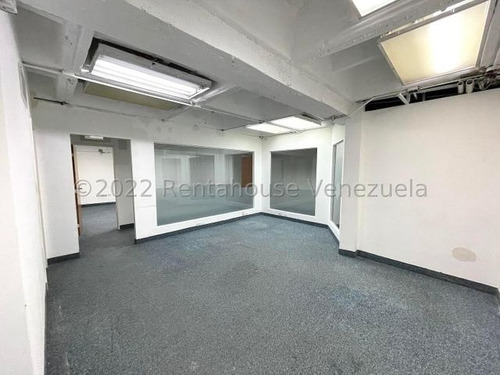 Imagen 13 de 14 de Oficina En Alquilerchuao 22-19082 Renta House Los Samanes