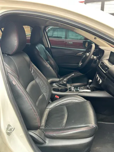 Mazda 3 Hatchback 2016