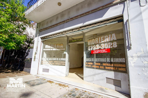 Local En Centro Comercial, A 50 Mts Del Carrefour Y A 2 Cuadras De Av. Santa Fe.