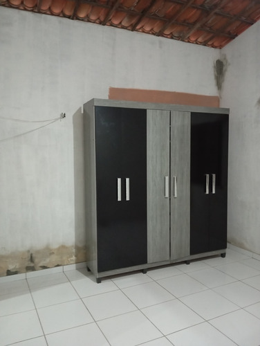 Pequeno Sítio Com Uma Casa De Dois Quartos, Sala, Cozinha