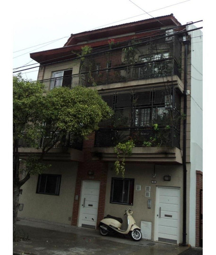 Imagen 1 de 10 de Ph De 4 Ambientes Al Frente Con Playroom, Patio Con Lavadero