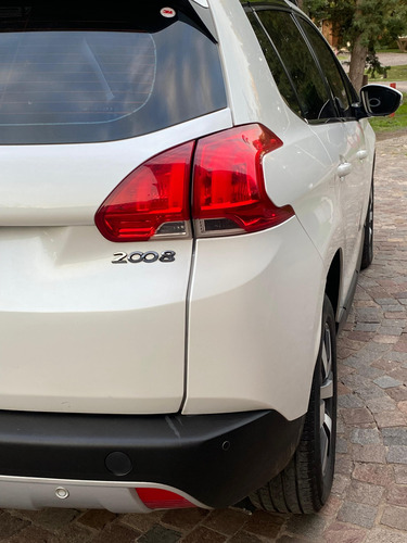 Peugeot 2008 1.6 Feline