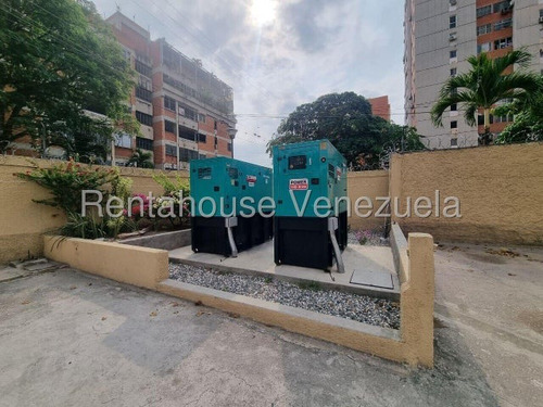 Ana Karina Molleja Vende Amplio Apartamento Zona Este Barquisimeto, Lara/ Akm