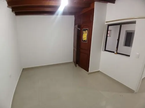 Apartaestudio En Arriendo Ubicado En Medellín Sector Laureles (27057).