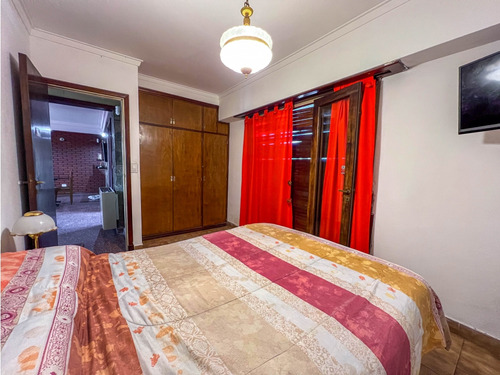 Casa Ph 3 Amb. (p.a) Con Terraza- Av. J. P. Ramos Y San Salvador