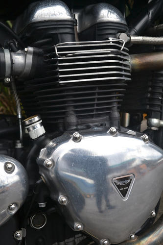 Imagen 6 de 15 de Flamante Triumph Thruxton 900 Emplacada Muy Llamativa