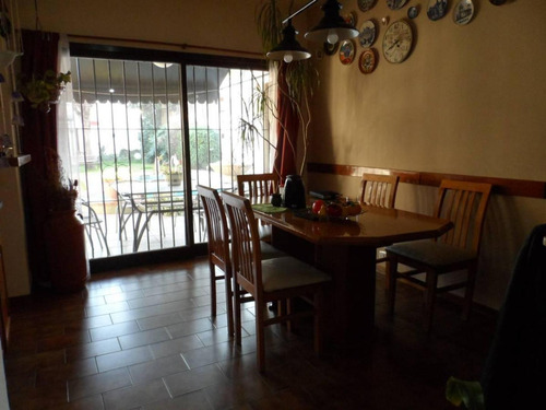 Imagen 4 de 23 de Excelente Chalet - Lote 11 X 45 - 5 Ambientes - Parque Casta