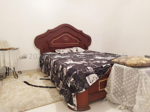 Sp Apartamento En Alquiler Las Trinitarias Barquisimeto Lara, Venezuela. 80 M²