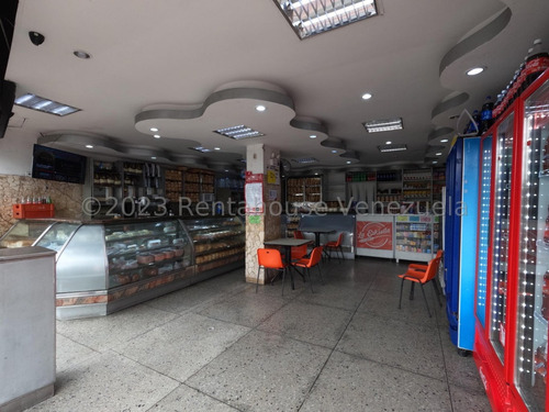 Raiza Suárez Vende Excelente Local Comercial Ubicado Parroquia Concepción 2 4 1 1 5 9 4 Posee 82mts, 1 Baño Luz Vitrifica, 2 Puestos De Estacionamiento.