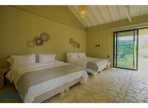Vida De Lujo O Inversión: Tu Oasis En San Jeróni...(mls#252382)