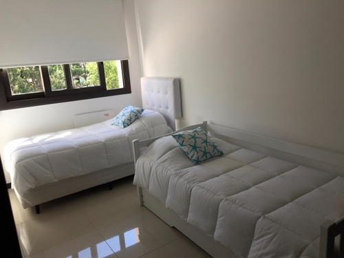 Imagen 7 de 13 de Excelente Apartamento En Edificio Stradivarius