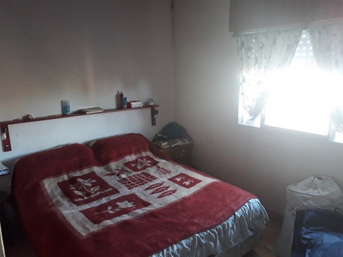 Imagen 5 de 11 de Duplex Muy Amplio En Buen Estado En Ituzaingo Norte