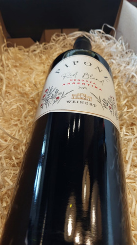 Weinert Pipone Red Blend 750ml - San Vicente Wine