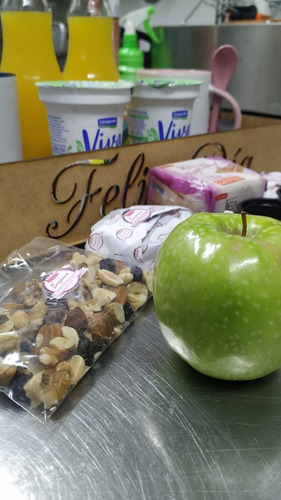 Imagen 3 de 9 de Desayuno Fitness 0% - Baby Shower C/globo -p/2- Bandeja Mdf.
