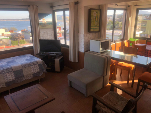 Alquiler De Casa En Piriapolis Con Vista Al Mar A Una Cuadra De La Playa