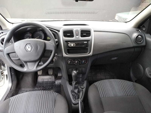 Imagem 8 de 12 de Renault Sandero Authentic 1.0 16v Flex 4p