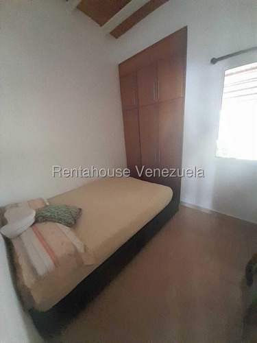 Julian Galindez Vende Casa En Urbanizacion Roca Del Valle Cabudare #25-21348