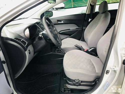 Imagem 5 de 15 de Hyundai Hb20s 1.6 Comfort Plus 16v Flex 4p Automático