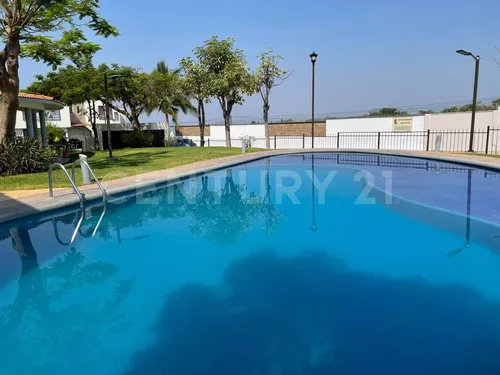 Casa En Fraccionamiento En Venta, Real De Santa Fe, Xochitepec, Morelos.