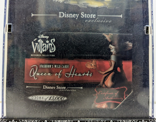 Muñeca Disney. Villains. Designer Collection Queen Of Hearts (Usado)