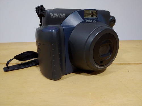 Câmera Instax 100 Fujifilm Tipo Polaroid Fotos Instantâneas