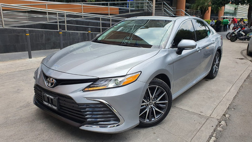 Toyota Camry 2.5 Xle Navegación At