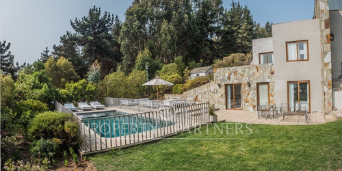 Esplendida Casa En Condominio Privado Cantagua