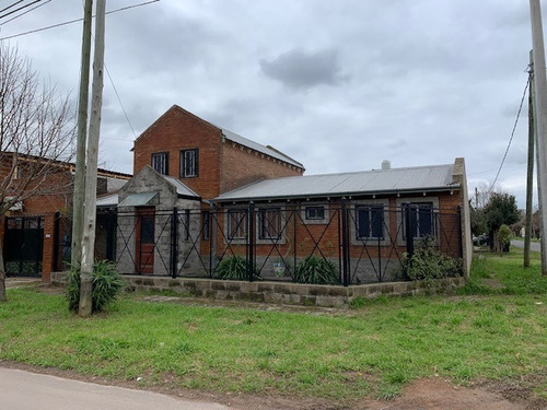 Imagen 5 de 7 de Venta- Casa 3 Habitaciones En Luis Guillon !