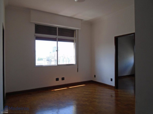 Apartamento, Prédio Misto, 01 Dormitório, A 200 Metros Metrô República, Vdto. 09 De Julho-centro. - Md830