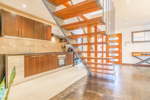 Leo I Colegio Manquehue I Moderna Y Remodelada I Impecable