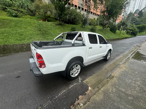 Toyota Hilux Hilux Disel 4x2 doble cabina full motor 2500