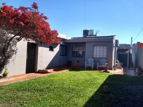 Imagen 3 de 14 de Casa En Venta En Ituzaingo Norte
