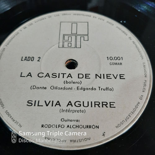 Simple Silvia Aguirre - Guitarra R. Alchourron Par C15