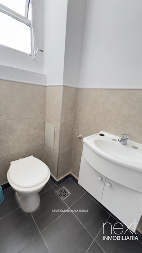 Oportununidad - Venta Amplio Departamento De 100m2 - 2 Dormitorios Mas Comodin Mas Cochera