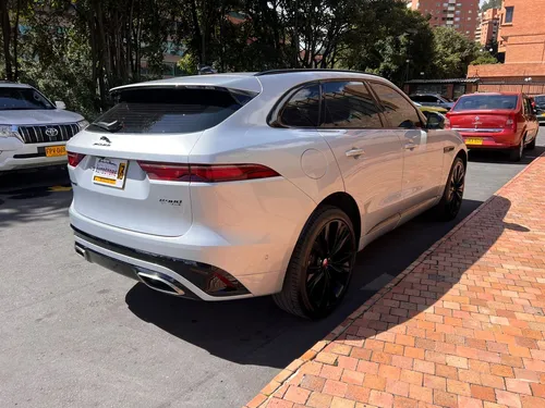 Jaguar F-PACE R-Dynamic Mhev Hibrida 3.0