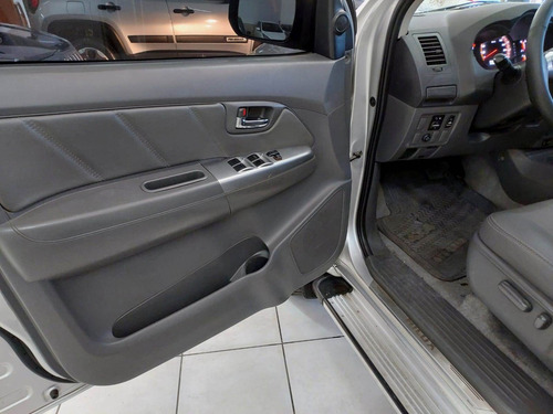 Toyota Hilux 3.0 SRV 4X4 CD 16V TURBO INTERCOOLER DIESEL 4P AUTOMÁTICO