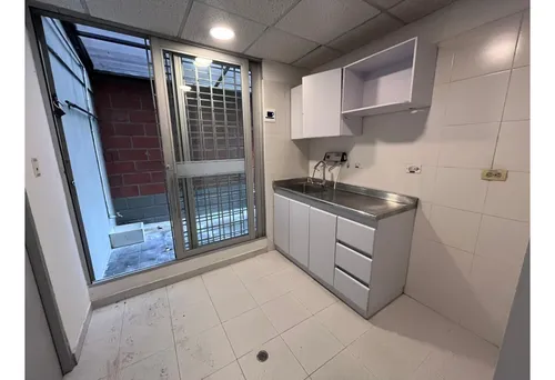 175m2 Local Arriendo En Envigado