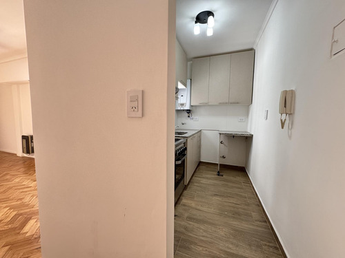 Departamento De 3 Ambientes Sobre Avellaneda En Floresta