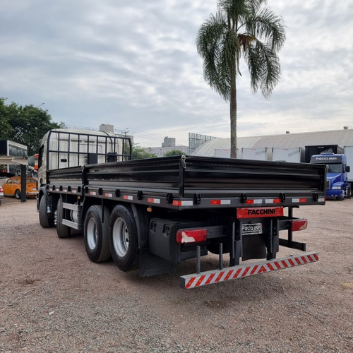 Imagem 15 de 15 de Caminhão Bitruck Scania 8x2 P310 Porta Container 2013