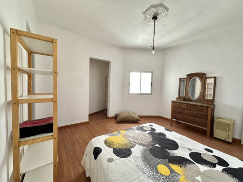 Apartamento En Alquiler Amoblado Parque Cordon Sur 1 Dorm.