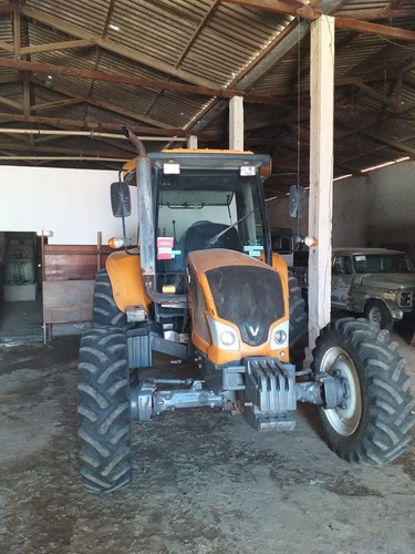 Trator Valtra A750