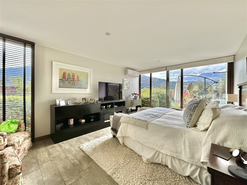 En Condominio: Los Bravos / Craighouse