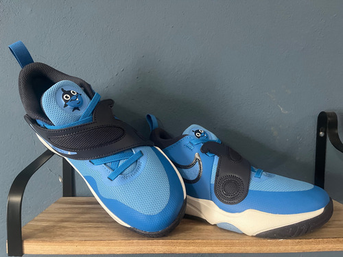 Nike Hustle (Usado)