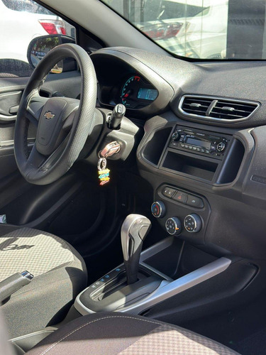 Chevrolet Onix HATCH ADVANTAGE 1.4 8V Flex 5p Aut.