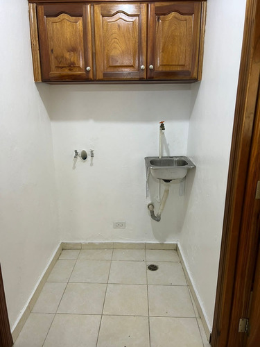 Imagen 8 de 9 de Apartamento 2 Hab, Sala-comedor, Cocina, 1 Baño, Pequeña Area De Lavado, 1 Parqueo, Rd$17,000 (2+1) Incluye Mantenimiento