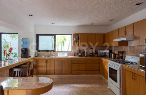 Amplia Y Moderna Casa En Venta En Cancún Sm 3 C3915