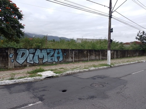 Imagem 1 de 3 de Terreno Com Escritura Lado Praia