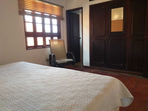 Imagen 29 de 30 de Se Vende Hermosa Casa Colonial 550m2 7h/6b/4p La Lagunita 7108