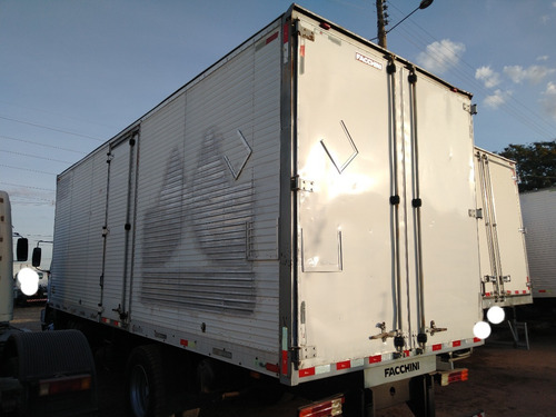 Mb 1718/08 Branco Toco Baú Com 7.5m