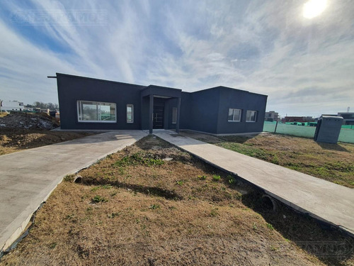 Imagen 1 de 14 de Casa - Barrio Privado El Ensueño